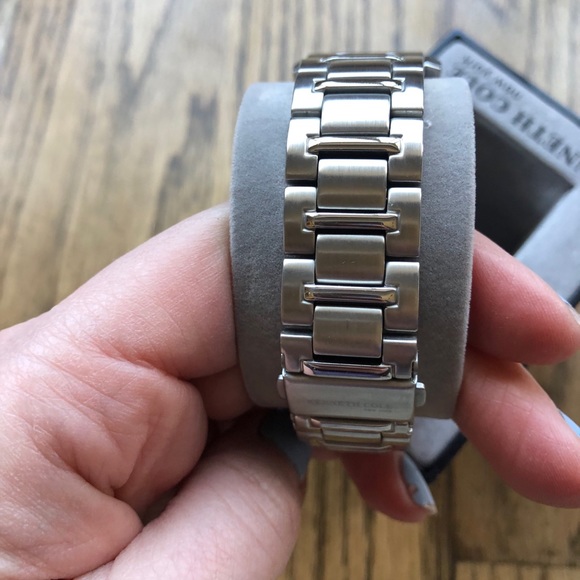 EUC silver Kenneth Cole ladies watch - Picture 3 of 6